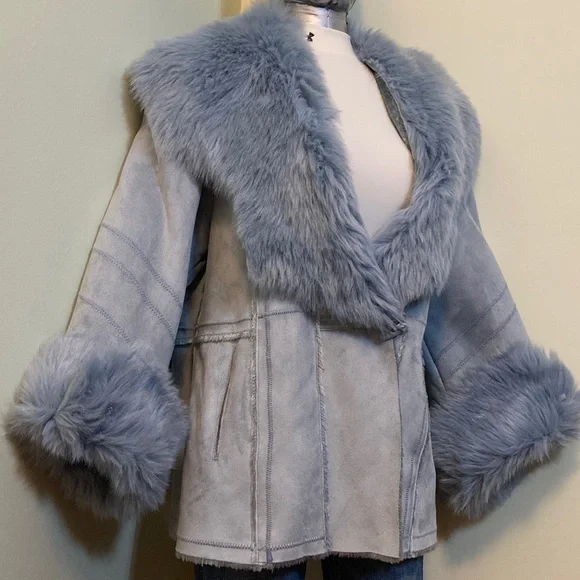Woman’s Faux Fur Trim Jacket - Soft Blue - Picture 3 of 14